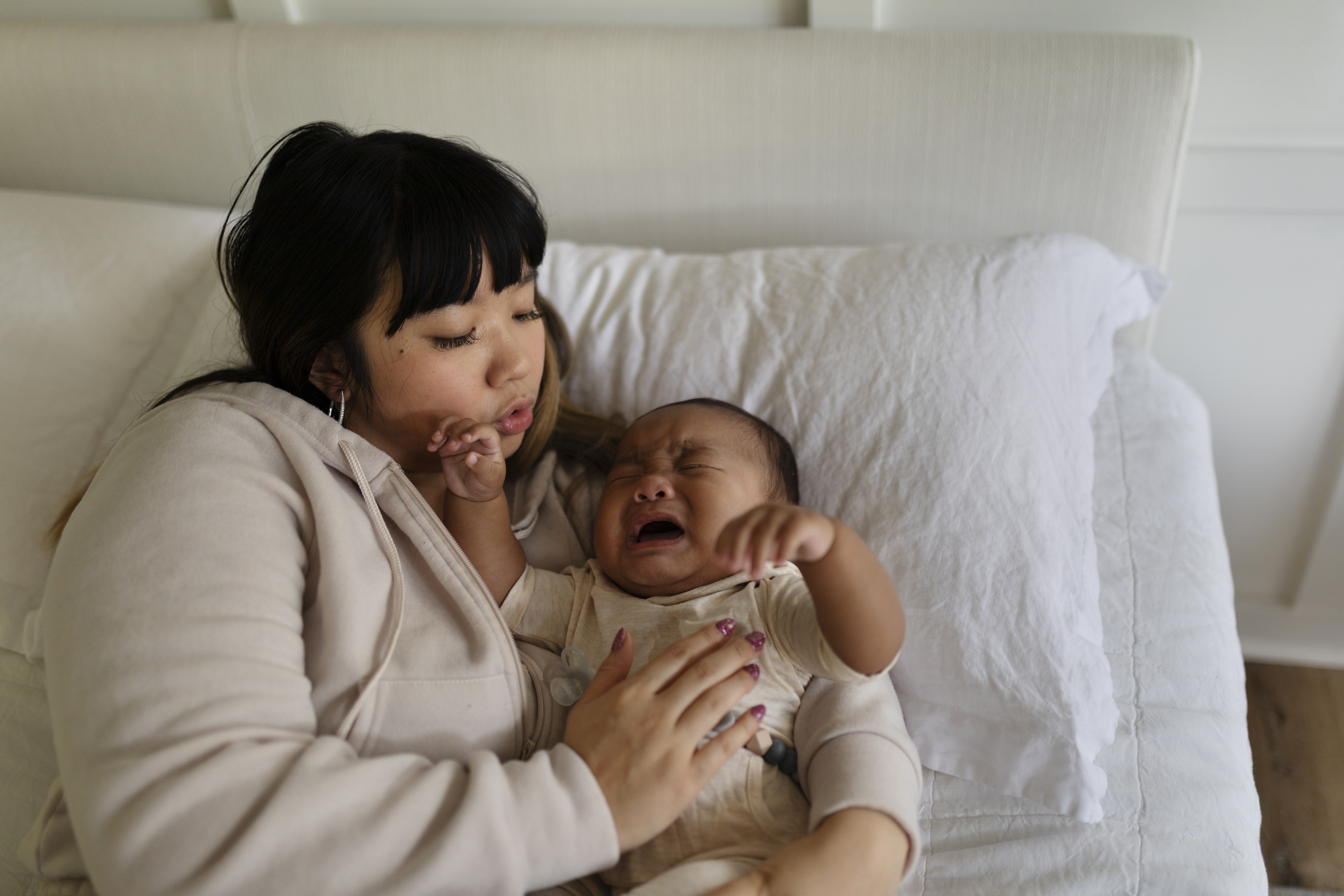 Trẻ ngủ không sâu giấc: Nguyên nhân và cách giúp bé ngủ ngon